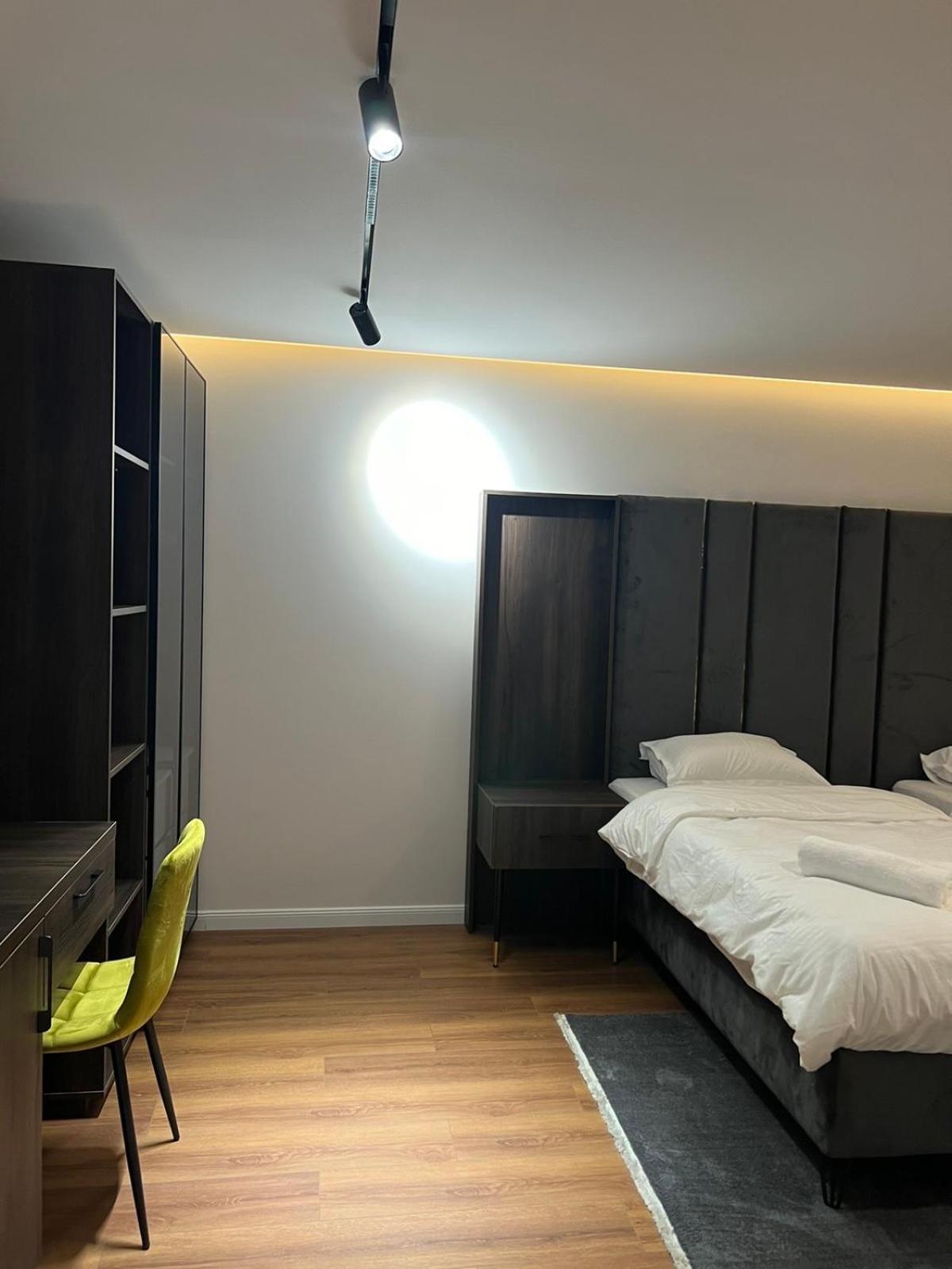 Hotel Europa Prishtina Приштина Экстерьер фото