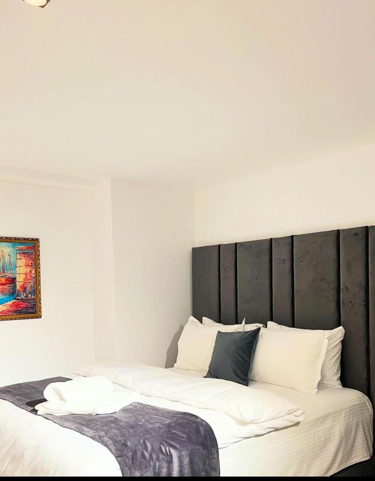 Hotel Europa Prishtina Приштина Экстерьер фото