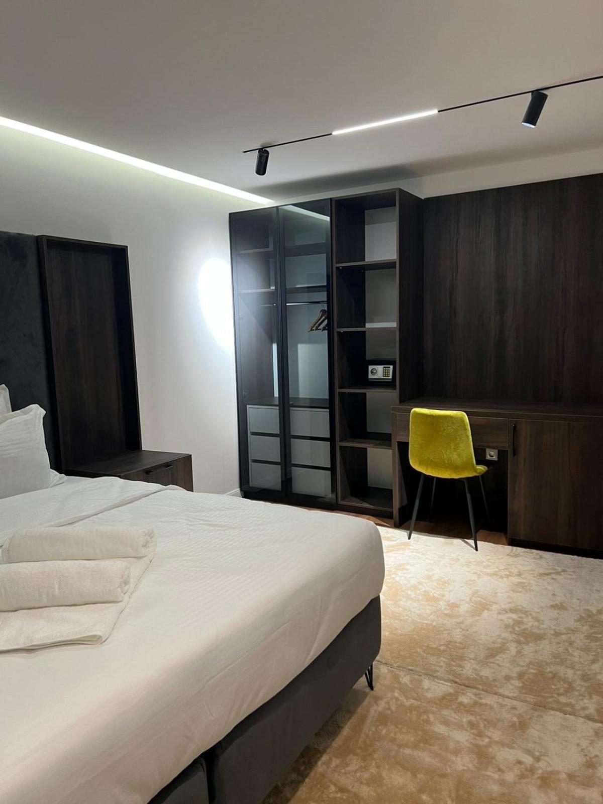 Hotel Europa Prishtina Приштина Экстерьер фото